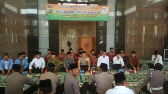 Pererat Silahturahim Dengan Santri, Polresta Blitar Gelar Nyantri Sehari.