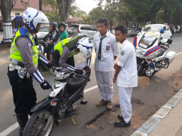 Gunakan Moge Dalam Operasi Zebra Semeru, Polresta Pasuruan Jaring Pelajar Tak Pakai Helm