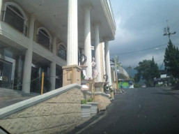 Dikabarkan Okupansi Menurun, Hotel Tretes Raya Tutup. 