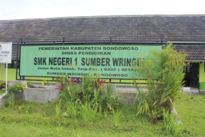 Tebang Kayu Tanpa Kordinasi, Kepala Sekolah SMKN 1 Sumber Wringin Jadi Sorotan Diskoperindag