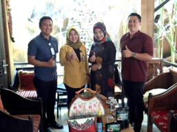 Istri Wakil Bupati Bupati Bondowoso, Akan Gandeng PT. Pos Indonesia Pasarkan Produk UMKM Untuk Naik Kelas.