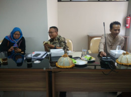 Disnaker dan Komisi IV DPRD Kabupaten Biltar Gelar Raker, Bahas Penyerapan Tenaga Kerja. 