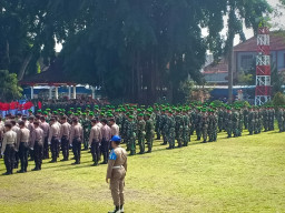 Geliat Upacara dan Tabur Bunga Hari Pahlawan, di Kabupaten-Kota Blitar.