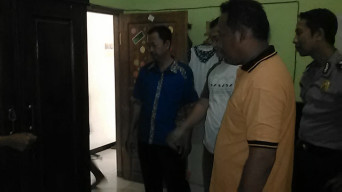 SPKT dan Reskrim Polres Situbondo, Olah TKP Kasus Pencurian di Jl. PB. Sudirman.