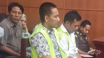 Selundupkan Miras, 2 Pria Ini Jadi Pesakitan.