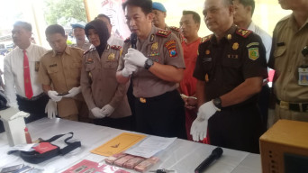 Kapolres Bondowoso Beber Hasil OTT Bupati Lira, LSM Libas Minta Hukum Tidak Tumpul Keatas.