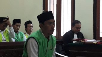 Hairus BD Sabu Asal Indrapura Jaya, di Hukum 8 Tahun Oleh Majelis Hakim PN. Surabaya.