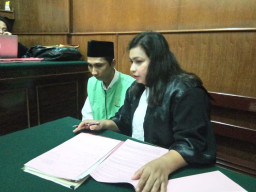 Aniayah Anak Tiri Hingga Tewas, Ayah Biadab di Tuntut 15 Tahun.