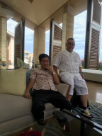 Keluarga Yusuf Maruta Cahyadi Bantah, Adanya Souvenir Emas dan Mobil Mewah Saat Pernikahan.
