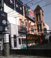 Karaoke Maxi Brilian Blitar, Terancam di Tutup.