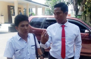 Polres Bondowoso Tangkap, Pegawai KPU Pencuri Bilik Suara di Gudang Sekarputih.