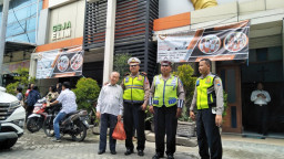 Ka. POS PAM Karangpoh Pantau Ibadah Natal di Gereja Kawasan Manukan Tama. 