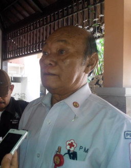 Tanpa Bendera dan Perwakilan Pemkab di Muscab, Sekretaris PMI Jatim Djoni Irianto Kecewa Atas Kinerja PMI Bondowoso. 