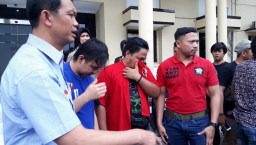 Pencuri Mobil dan Penadahnya. di Ringkus Polrestabes Surabaya