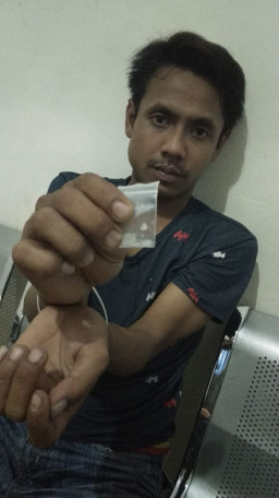 Bawa Narkoba, Arek Klimbungan di Bekuk Polisi.