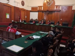 Dari Pledooi Terdakwa Sipoa, Kami Korban Mafia Hukum.