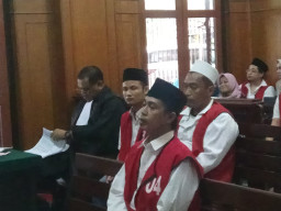 Supandi Terdakwa Kasus Pembunuhan Bermotif Asmara dan Narkoba, di Apartemen EduCity Harvard Sanggah BAP. 
