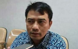 Warga Blitar Mengeluh Banyak Jalan Yang Rusak, Komisi III Persilahkan Warga Berbondong-Bondong ke Dinas PUPR Atau ke Dewan. 