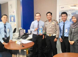 Satlantas Polsek Purworejo, Sosialisasikan Millenial Road Safety Festival di Bank Mandiri.