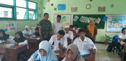 Meski Libur, Kadis Dikbud Pantau Ujian Kejar Paket C.