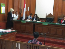 Terpojok Kesaksian Ahli Bahasa, Pengacara Ahmad Dhani Protes Alat Bukti.