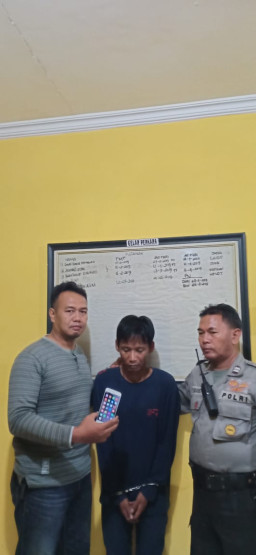 Copet HP Wanita di Bus Jaya Utama, Bejo diamankan Panit Reskrim Polsek Purwosari. 