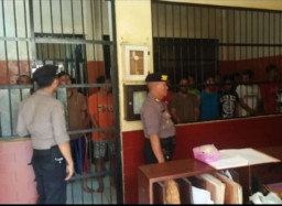 Jebol Jendela Tralis, Samsuri Bersama 3 Tahanan Polresta Pasuruan Kabur.