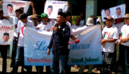 Ratusan Nelayan Ujung Pangkah, Pawai Dukung Jokowi-Maruf.