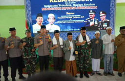 Silahturahmi Panglima TNI dan Kapolri, di Probolinggo.