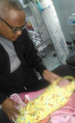 Ditemukan Bayi Cantik, Di Pos Kamling Dusun Kendal Songgon Banyuwangi.