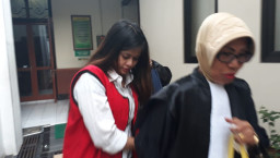Intan "Mucikari Vanessa Angel" Jalani Sidang Perdana.