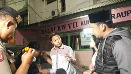 Sekat Fly Over Pasar Kembang, Polisi Amankan Pemuda Bawa Sajam.
