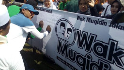 Bupati Pasuruan Jalan Sehat, Sosialisasikan Wakmuqidin di Grati.