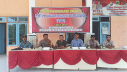 Muspika Kecamatan Pujer, Saksikan Pemaparan APBDes Desa Maskuning Wetan.