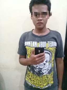 1 Dari 2 Pelaku Jambret ABG, Dibekuk Polsek Wonokromo.