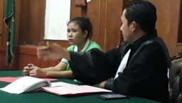 Bantu Suami Jualan Sabu, Wanita Muda Ini Jadi Pesakitan.