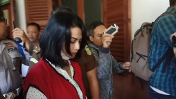 Saat Sidang Agenda Eksepsi, Vanessa Angel Tampil Beda