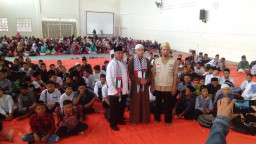 Hafis Dari Palestina Hussein F. A Mattar Beri Siraman Rohani, di SMPN I Srono Banyuwangi.