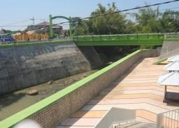 Dimediasi Komnas HAM RI, PKL Alun-Alun Bondowoso Pindah ke Wisata Kuliner Jembatan Ki Ronggo Pada Tahun 2020.