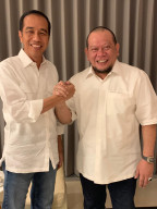 Ditetapkan Sebagai Pemenang Pilpres Oleh KPU, Jokowi Dapat Ucapan Selamat Dari La Nyalla.