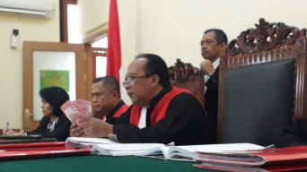 Edarkan Uang Palsu Pecahan Seratus Ribu, Sunardi Diadili di PN. Surabaya