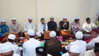Luar Biasa, Ribuan Warga Padati Rumah Bang Dhin.