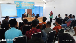 Tingkatkan Ekonomi Kreatif, 40 Orang Pelaku IKM Mendapat Pelatihan Dari Diskoperindag Bondowoso.