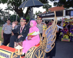 14 Anggota Polres Bondowoso, Jalani Wisuda Purna Bhakti.