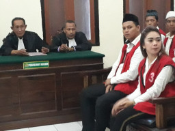 Sepasang Kekasih BD Narkoba, Kembali Jalani Sidang di PN. Surabaya.