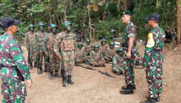 Pangdivif 2 Kostrad Kunjungi Latihan Pembentukan Raider Satjar, di Yonif 514 Bondowoso