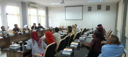 Dewan Gelar Hearing, Dengan Pedagang Pasar Kanigoro Blitar.