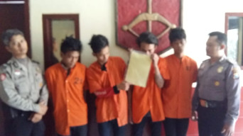 4 Pengamen Gagal Nyabu, 2 Diantaranya Ditangkap  Polsek Tandes Usai Beli Sabu, 2 Nya Lagi di Tangkap Dalam Kos-Kosan.