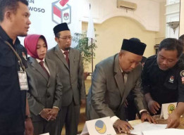 KPU Bondowoso, Tetapkan Anggota DPRD Hasil Pemilu 2019.