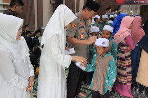 Gelar Dzikir dan Bersholawat, Kapolres Santuni Anak Yatim.